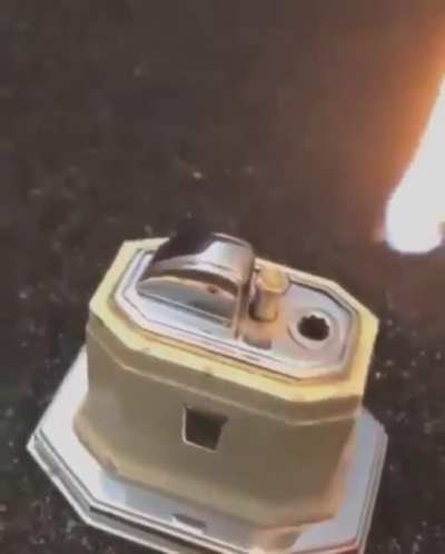 Vintage Ronson touch tip lighter