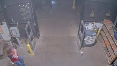 Tucson off-duty officer shoots/kills man in mobility scooter from behind.
