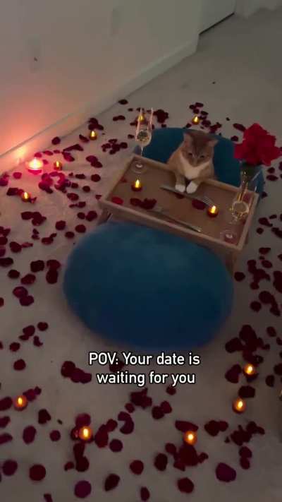 Tiny date, big love 🥀🧡