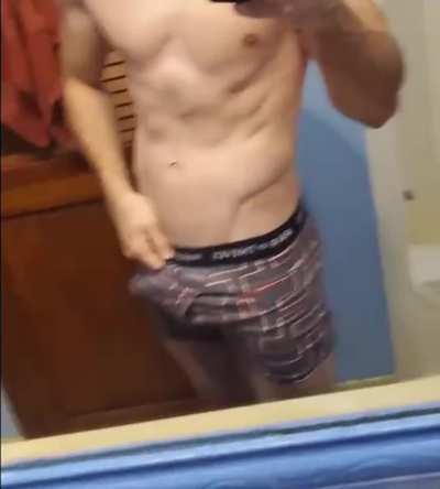 Showing off 