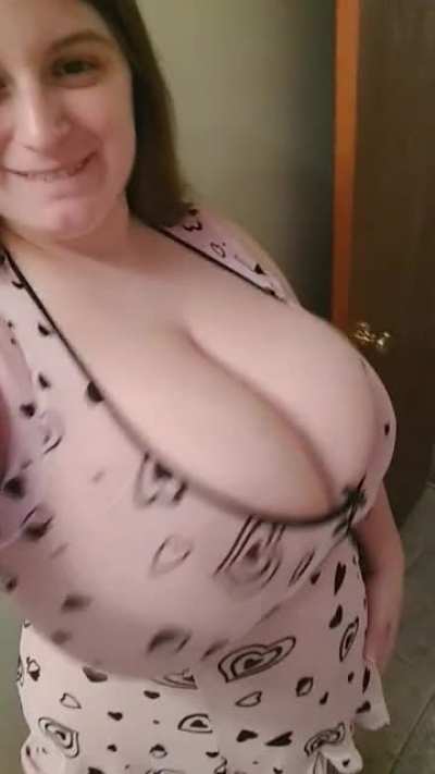Shaking my huge tits
