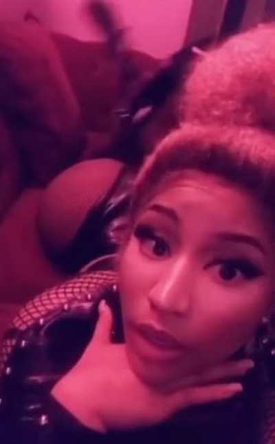 I [F19] Rp as Nicki Minaj you must have a scenario ready!! ;)