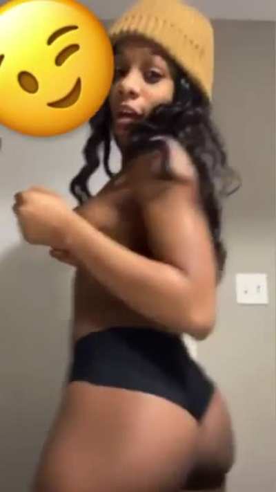 @niyafineass