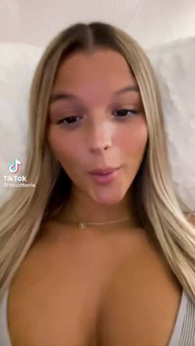 Victoria Violet