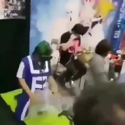 Nooo deku que haces