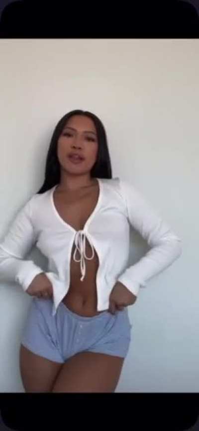 Her body🥵