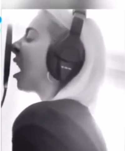 Not everyone can sing without auto tune