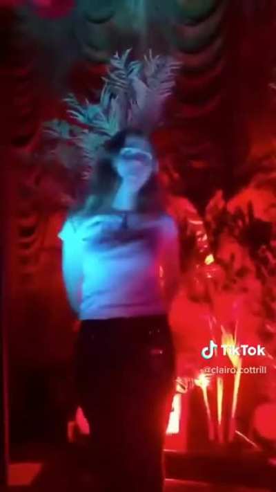 guys, does anyone have this video?