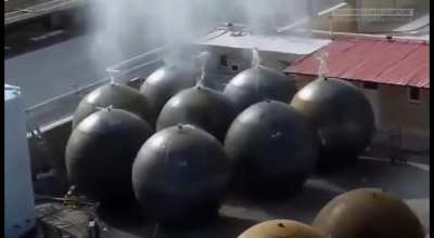 Изготовление сферисеских цистерн при помощи взрыва