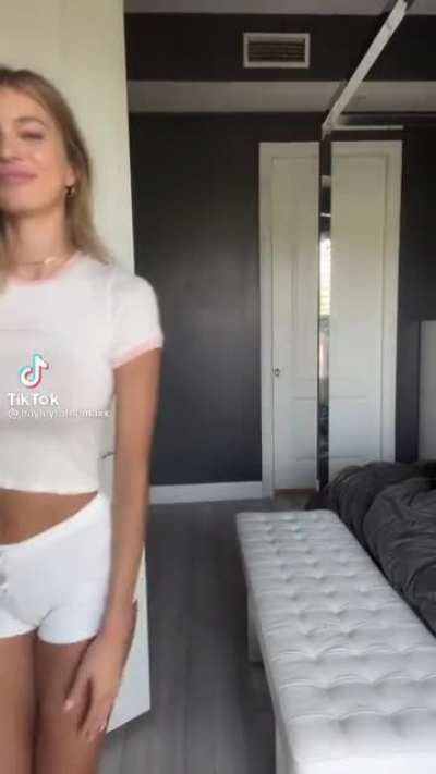 Sexy Cheerleader