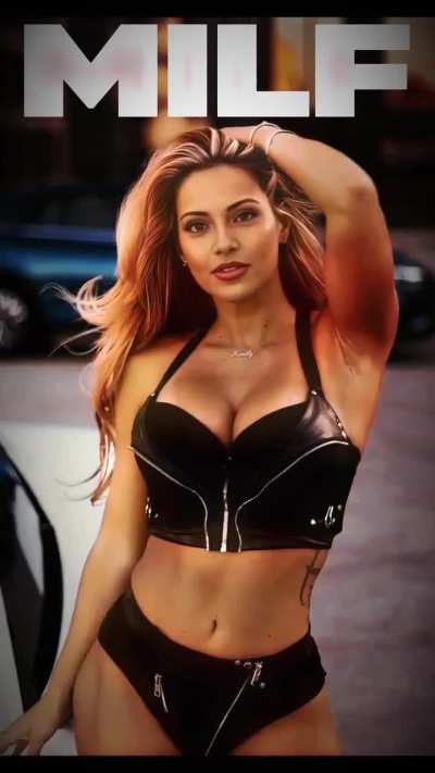 Bipasha Basu Hot Pose