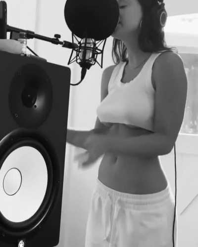 studio 2