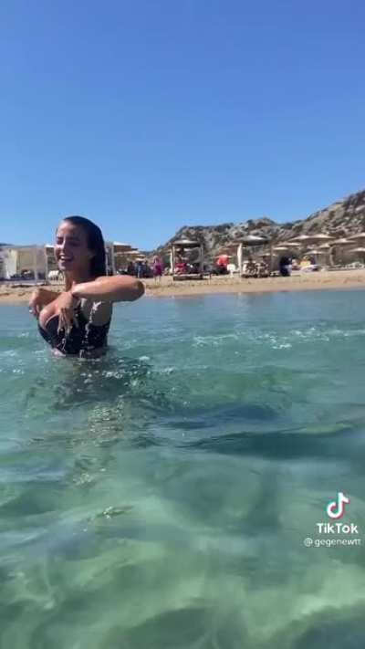 Rack in the ocean