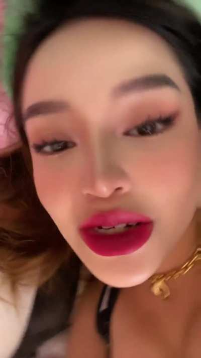 Xyriel Manabat