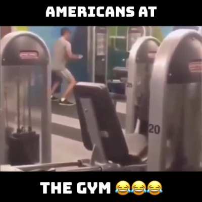 Dumb American 🤣🤣🤣 Smart and strong Saudi 💪🏽💪🏽💪<wbr>🏽😎😎😎