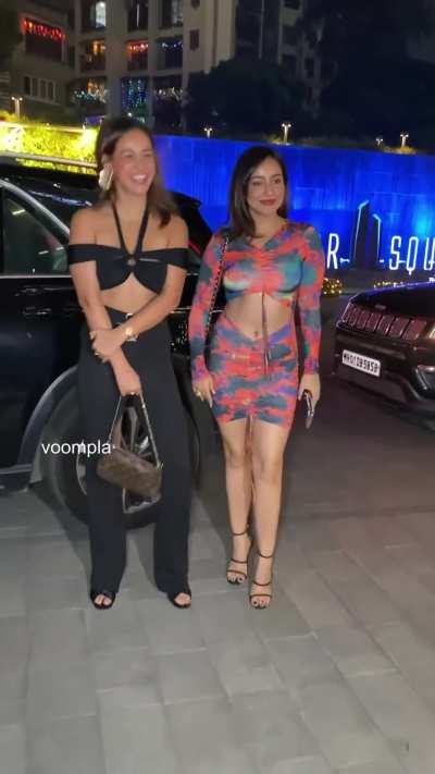 Hottest sister duo