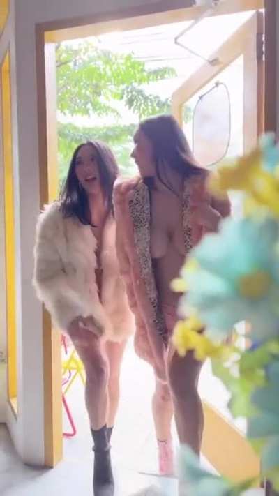 Two girls that really don't give a duck | @chub<wbr>pydoo<wbr>_offi<wbr>cial