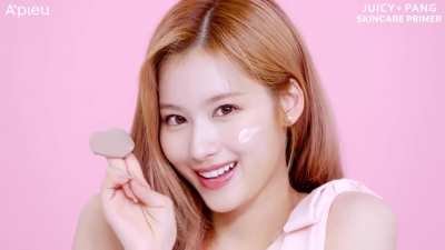 TWICE Sana and Dahyun for A'PIEU cosmetics