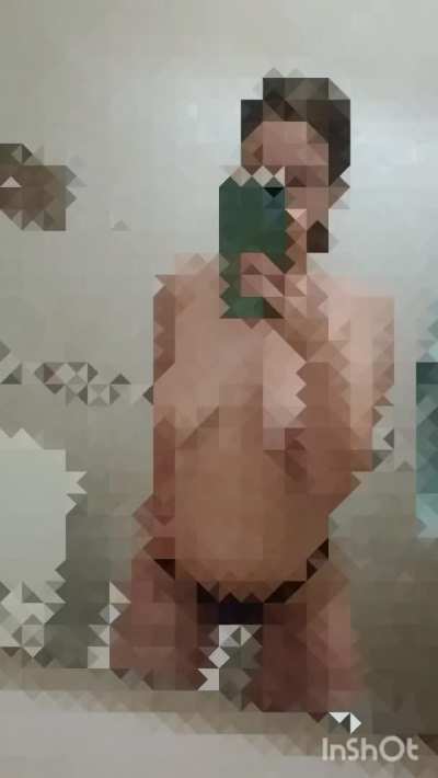 ⚠️pix<wbr>elate<wbr>d content for betas⚠️. the rest of my content is available if you start to obey my orders 🦴🐶 🦴