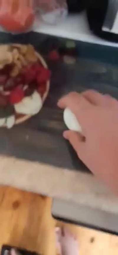 E G G