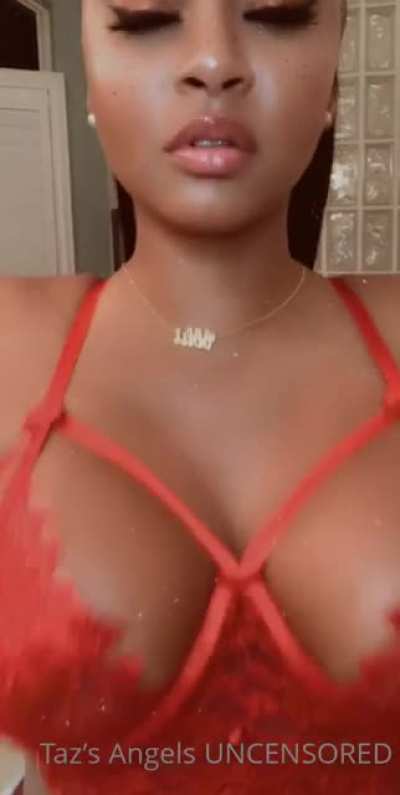 Did you ask for more 😻😻😻? Link in comments to join our server for more OF content for cheap 👇👇👇