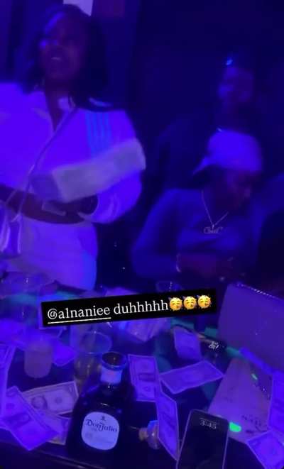 A1nanie at the club shaking it
