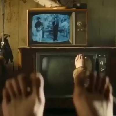 He loves dem feet
