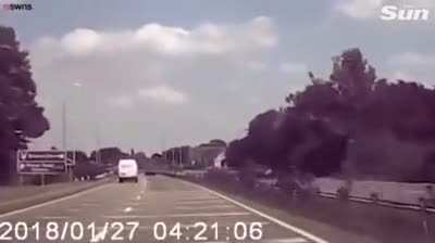 How to properly drive through a roundabout