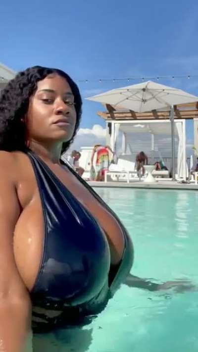 💦💦💦