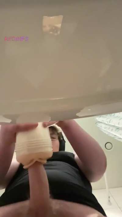 Unloading a huge load in my fleshlight (18)