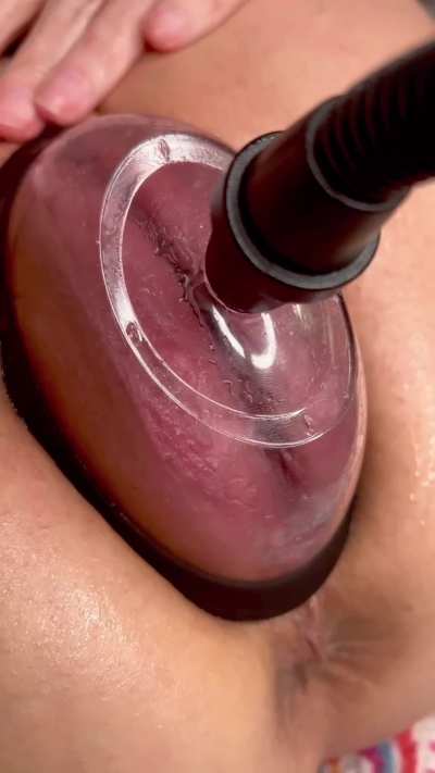 My first pumping session is under way….So hot!