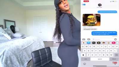 👀🍑