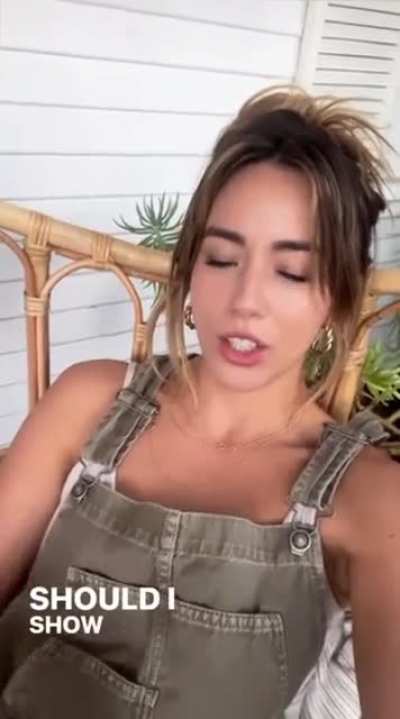 Chloe Bennet