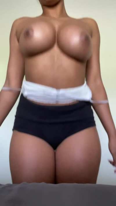 Don’t you love my natural tits? 🥰 [oc] [drop] [reveal]