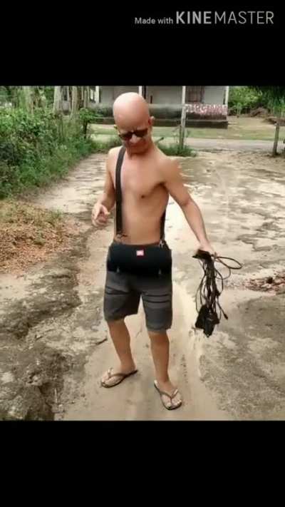 O chat quando começa a tocar pé na areia