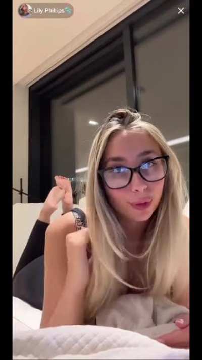 The Pose @lily<wbr>phill<wbr>ipsto<wbr>kky