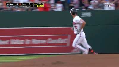 [Highlight] [Highlight] Adam Frazier's 3-run homer off Severino makes it 6-0 Orioles over the Yankees in the first with no outs.
