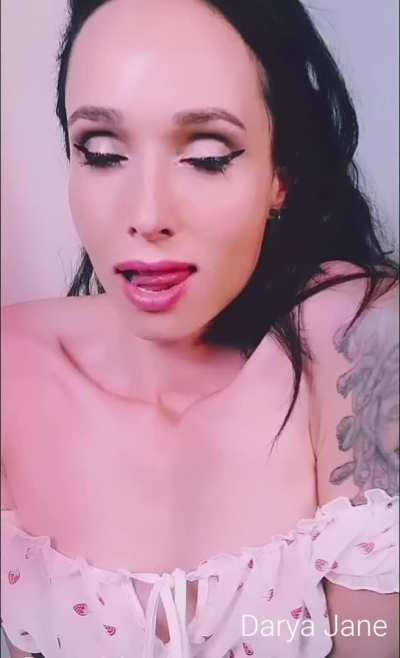 Did you know my tongue causes EXPLO<wbr>SIONS<wbr>‼️💥👅