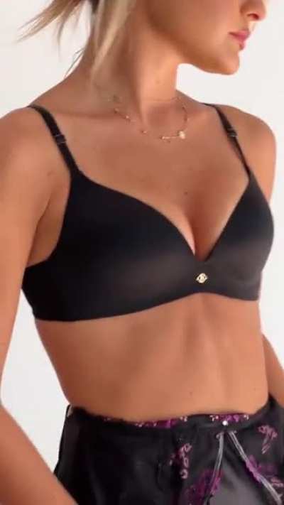Victoria's secret lingerie model🔥🥵