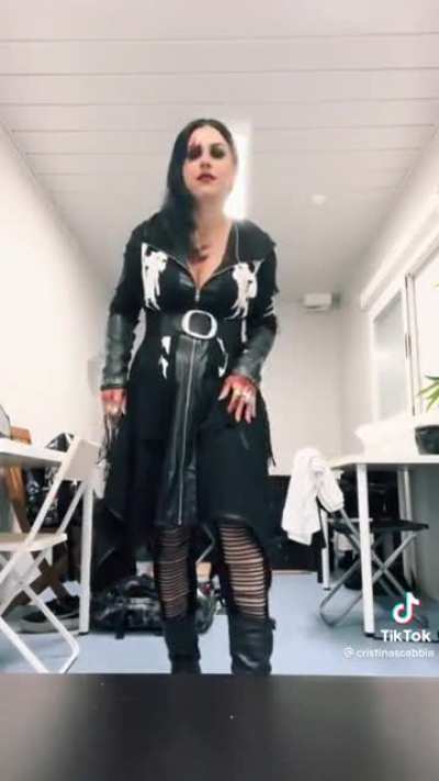Cristina Scabbia like Magic<wbr>👀🔥🖤🤘🏿
