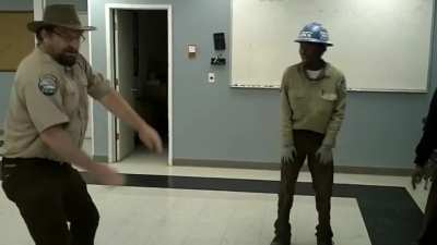 [98/98] A not so Lovely Day (Bill Withers vs. Lovely Boss Dancing)