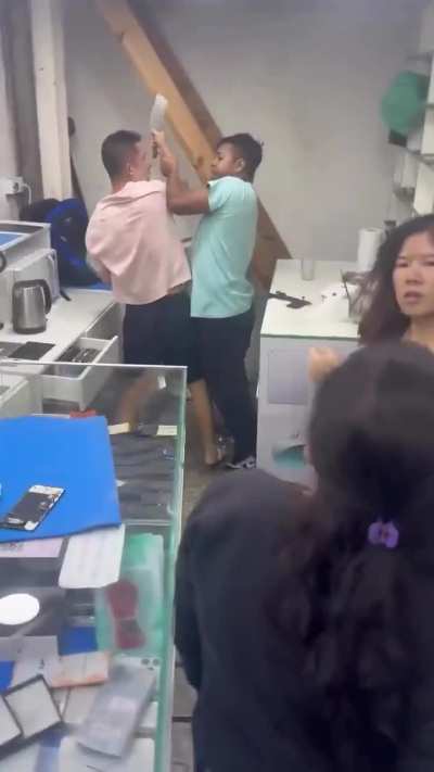 Chinese couple gets beaten up after calling another couple “monkeys” in Brazil.