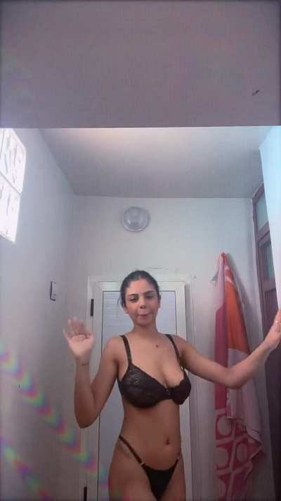 I'm home alone.. please cum over
