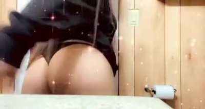 Ass smack! 💦