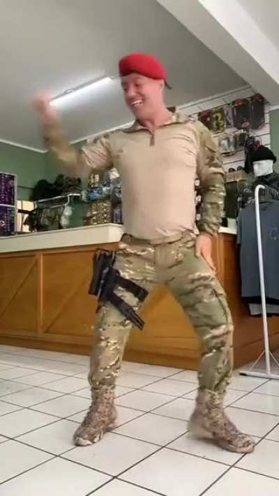 Enquanto isso, o exercito...