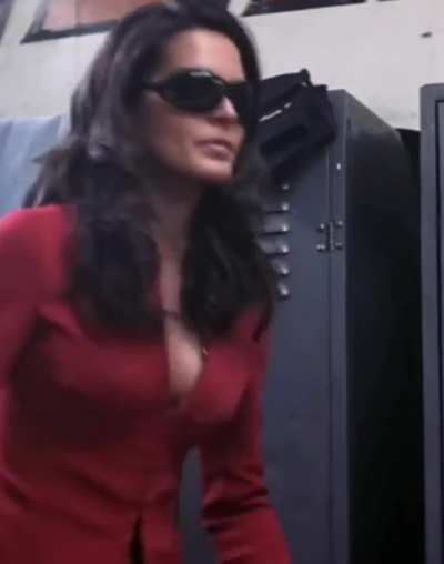 Angie Harmon