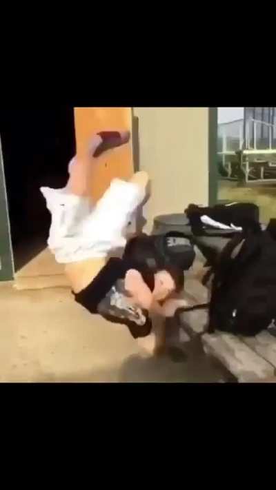 WhAt A DiVe to the E R
