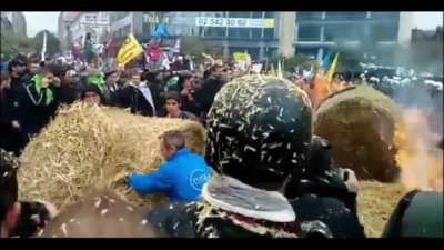 Netherlands Farmers Weaponize their Manure, Shoot it on Cops and then Burn it!