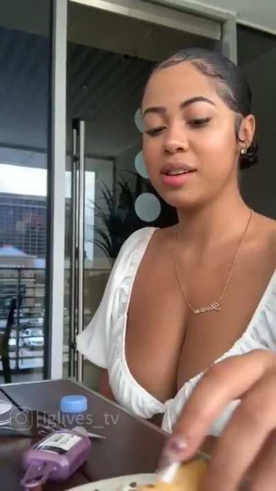 Y@$ Insta live