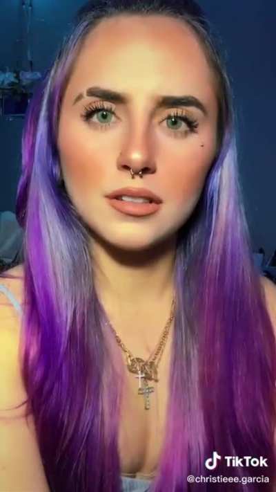 Is she beautiful 😍